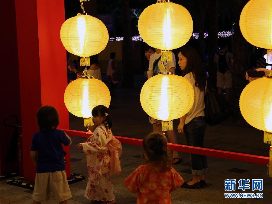 （晚報）（2）香港：綵燈大觀園亮燈 中秋節活動開始 